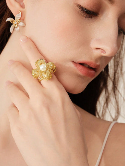 Anel Floral Pérola Amélia