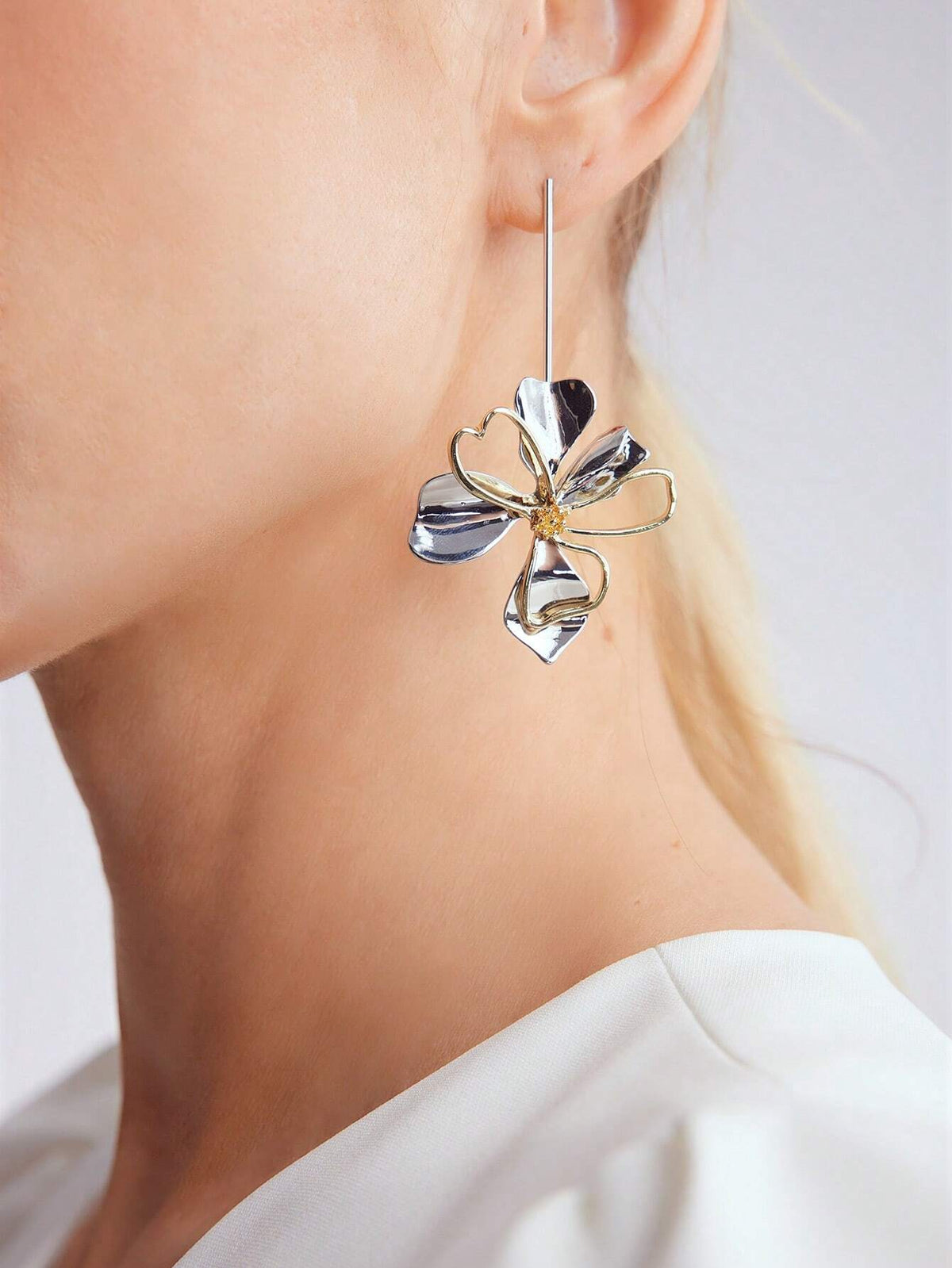 Brinco Pendente Floral Fiorella