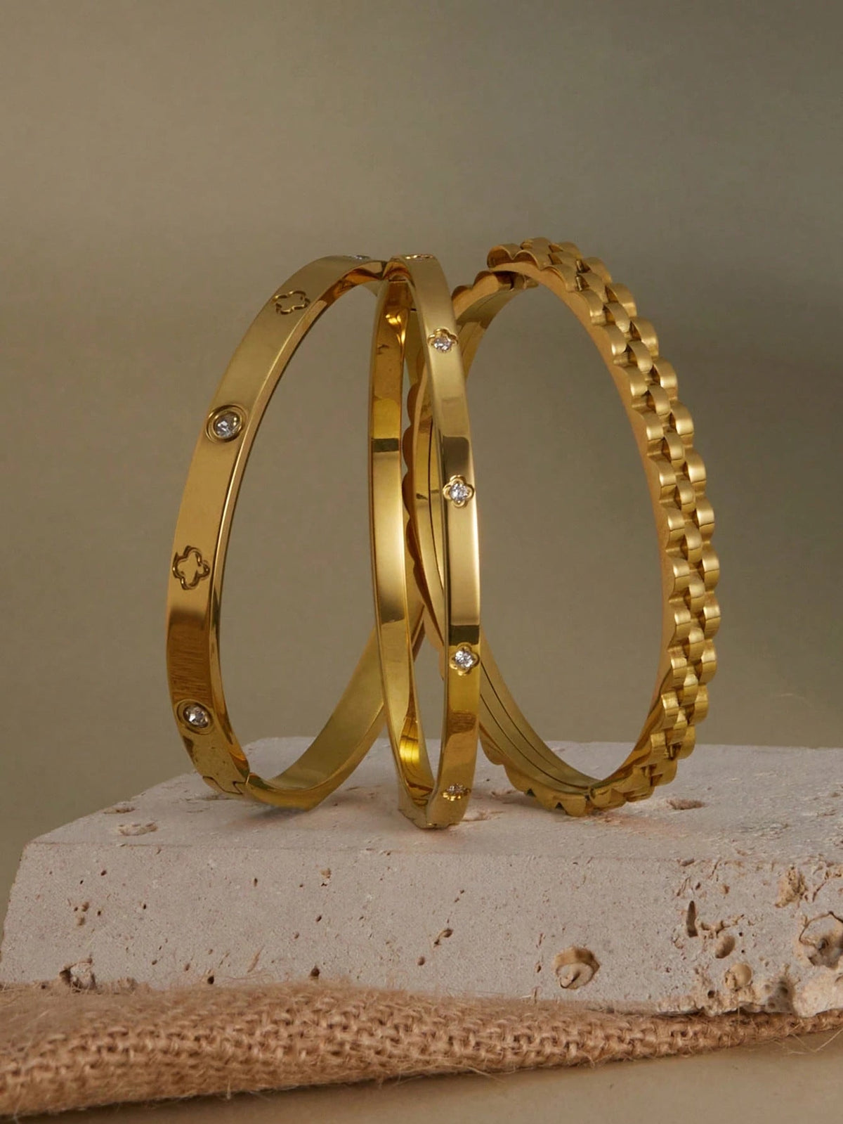 Pulseira Feminina Helena de Trevo Banhada a Ouro 18K TAINA JOIAS